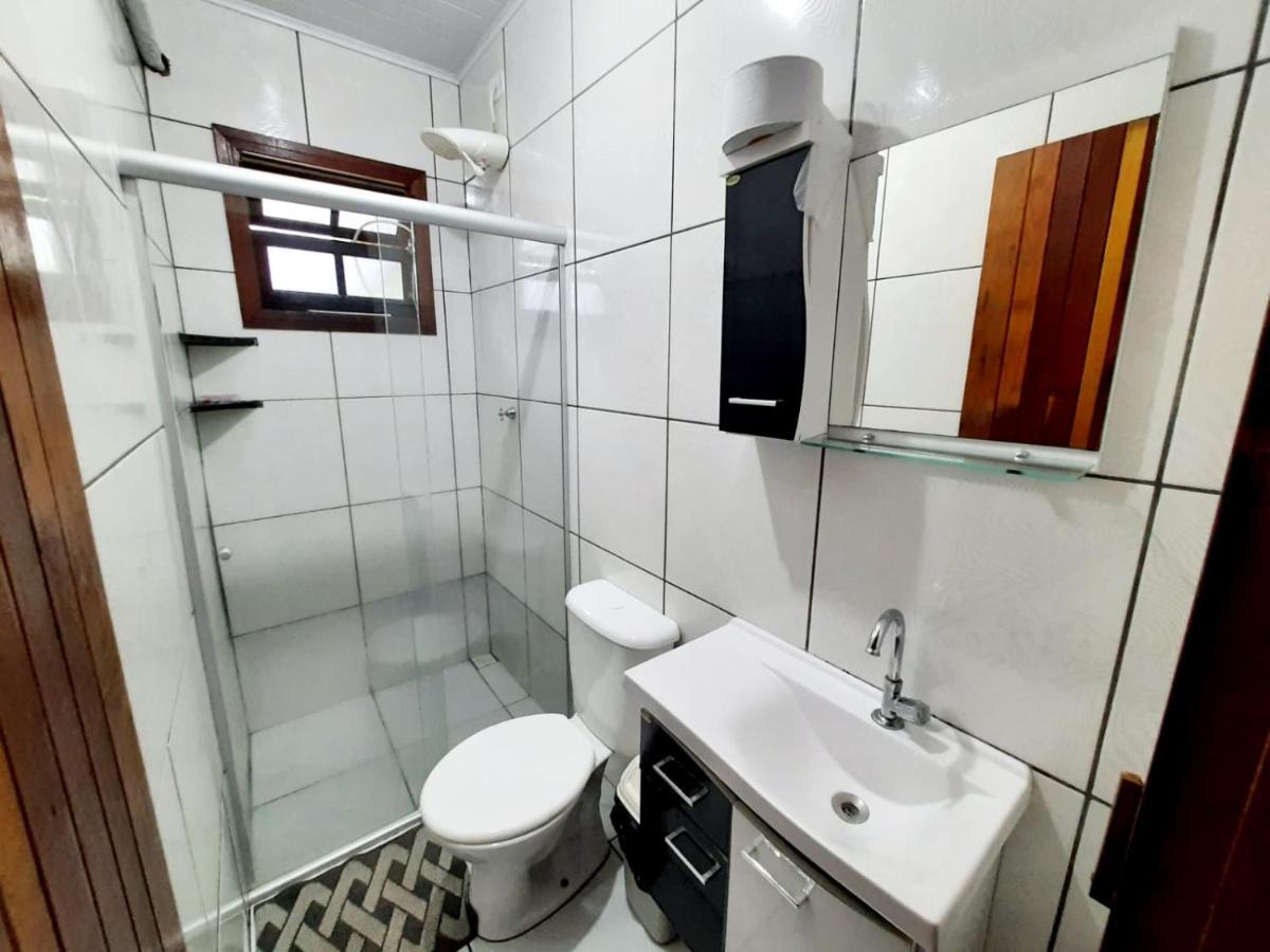 827 Chale Pe Na Areia, Completo Na Praia Do Estaleiro Em Ubatuba - 1 Dormitorio, 1 Banheiro, 1 Vaga De Garagem Bagian luar foto