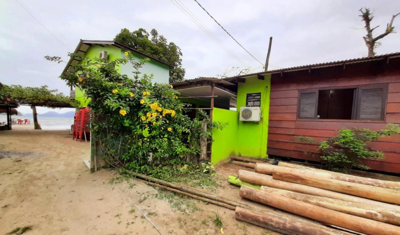 827 Chale Pe Na Areia, Completo Na Praia Do Estaleiro Em Ubatuba - 1 Dormitorio, 1 Banheiro, 1 Vaga De Garagem Bagian luar foto