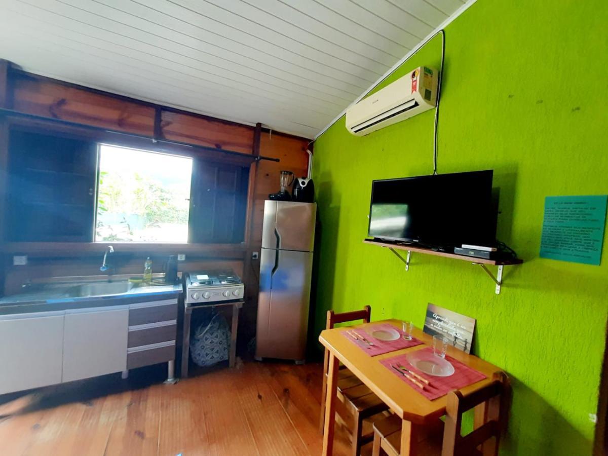 827 Chale Pe Na Areia, Completo Na Praia Do Estaleiro Em Ubatuba - 1 Dormitorio, 1 Banheiro, 1 Vaga De Garagem Bagian luar foto